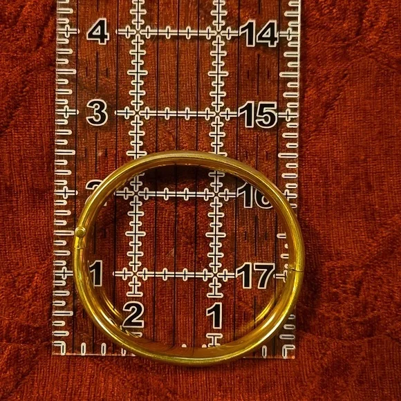 Vintage 14 Karat Gold Filled Bangle Bracelet - Picture 4 of 6